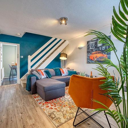 Capri 13 Sa - Contemporary 2 Bedroom House In Loughborough With Free Parking, Close To Loughborough University & M1 Motorway ภายนอก รูปภาพ