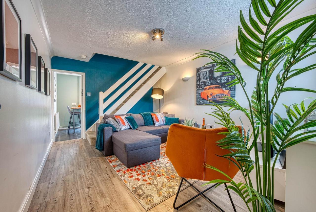Capri 13 Sa - Contemporary 2 Bedroom House In Loughborough With Free Parking, Close To Loughborough University & M1 Motorway ภายนอก รูปภาพ