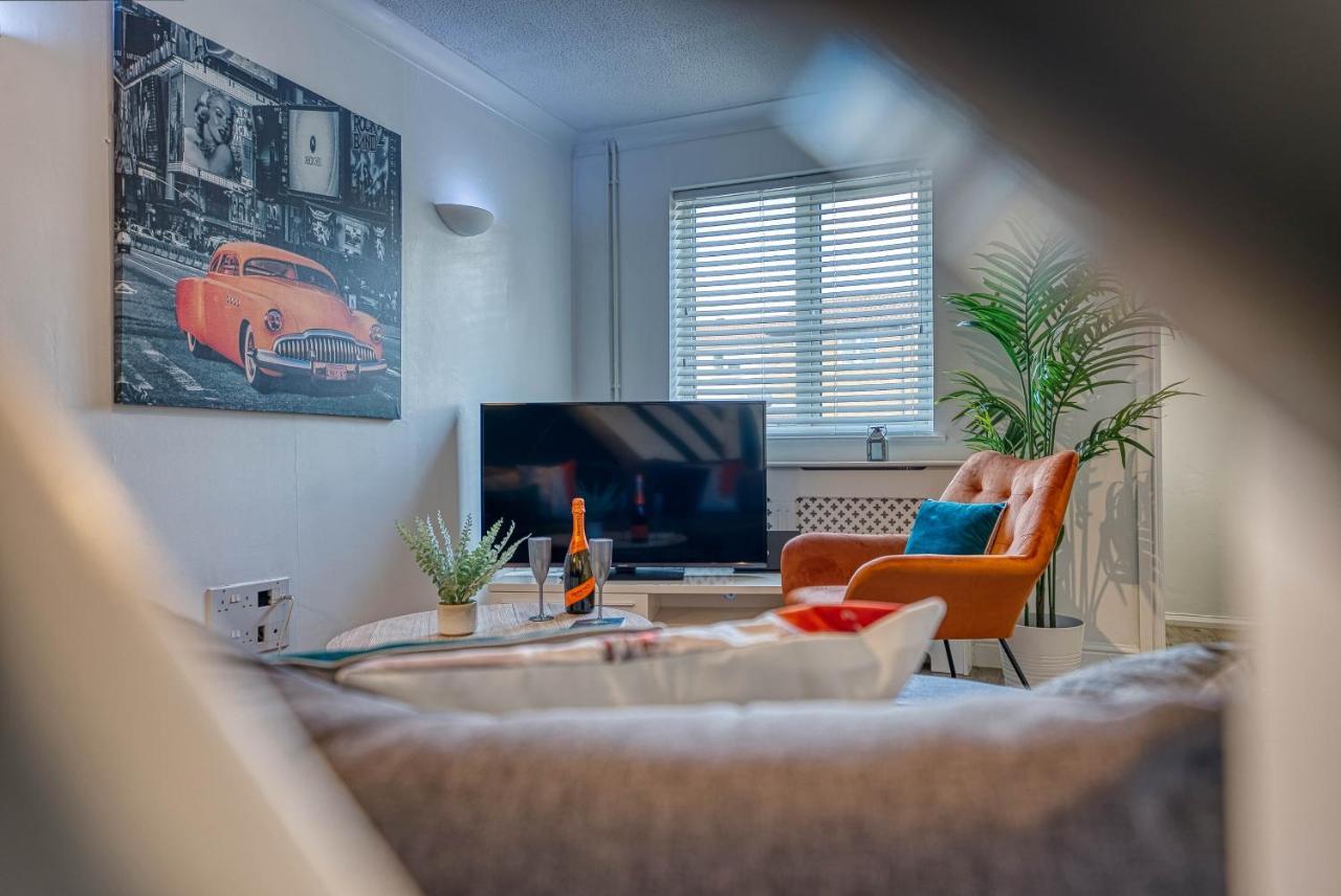 Capri 13 Sa - Contemporary 2 Bedroom House In Loughborough With Free Parking, Close To Loughborough University & M1 Motorway ภายนอก รูปภาพ