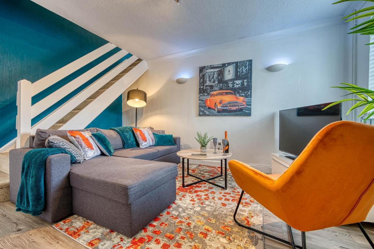 Capri 13 Sa - Contemporary 2 Bedroom House In Loughborough With Free Parking, Close To Loughborough University & M1 Motorway ภายนอก รูปภาพ