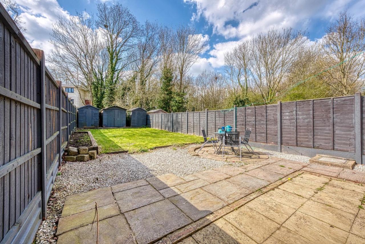 Capri 13 Sa - Contemporary 2 Bedroom House In Loughborough With Free Parking, Close To Loughborough University & M1 Motorway ภายนอก รูปภาพ