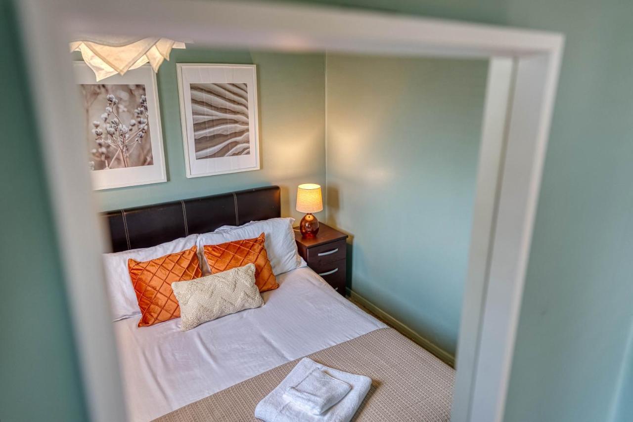 Capri 13 Sa - Contemporary 2 Bedroom House In Loughborough With Free Parking, Close To Loughborough University & M1 Motorway ภายนอก รูปภาพ