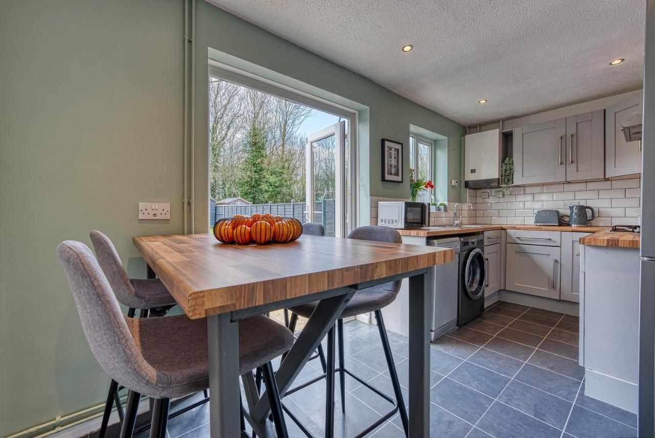 Capri 13 Sa - Contemporary 2 Bedroom House In Loughborough With Free Parking, Close To Loughborough University & M1 Motorway ภายนอก รูปภาพ