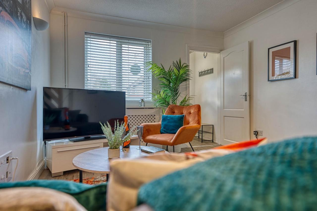 Capri 13 Sa - Contemporary 2 Bedroom House In Loughborough With Free Parking, Close To Loughborough University & M1 Motorway ภายนอก รูปภาพ